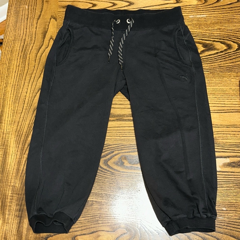 EUC Puma Women’s Capri Pants